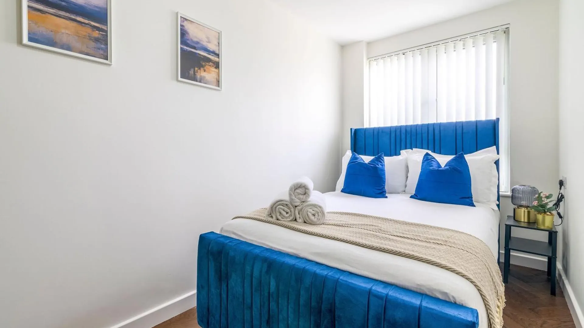 Warm 2-Bed Flat By Livestay Short Lets & Serviced Accommodation London United Kingdom